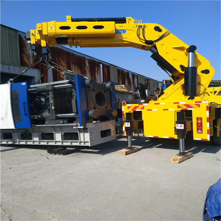 明光 大吨位折臂吊出租费用解析：一小时租赁多少钱